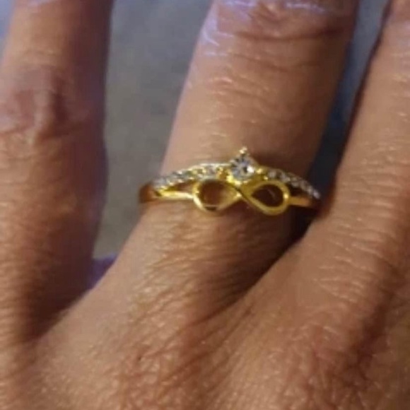 14k Gold Dainty Ring - Picture 6 of 9